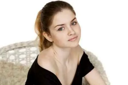 韩国超无辜大眼妆画法图解 减龄眼妆小技巧分享