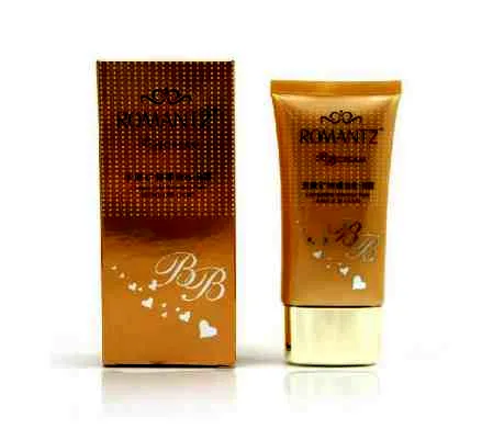 涂bb霜还要涂粉饼吗​ 用bb霜和粉饼皮肤会干吗