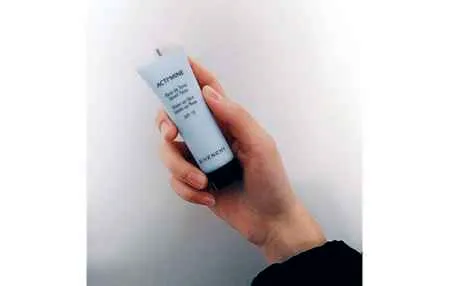 纪梵希隔离霜好用吗 三款纪梵希隔离霜测评