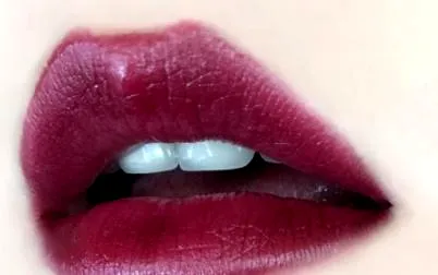 burberry97号什么颜色 burberry97号适合黄皮吗