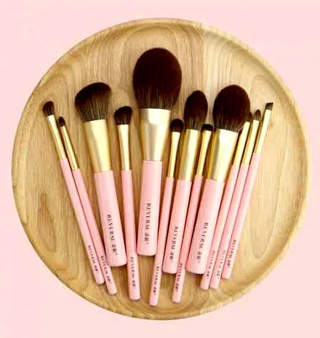 腮红刷怎么选 腮红刷和散粉刷一样吗