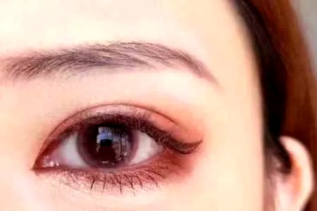 美瞳的日抛月抛年抛是什么意思 新手怎么戴美瞳