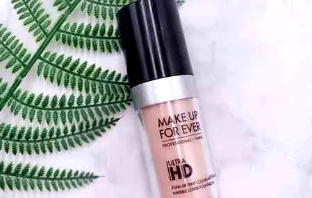 玫珂菲粉底液色号怎么选 色号R系列和Y系列的区别