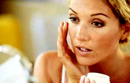 素颜霜需要定妆吗