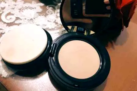 粉饼要打湿再用吗 粉饼要用海绵还是粉扑