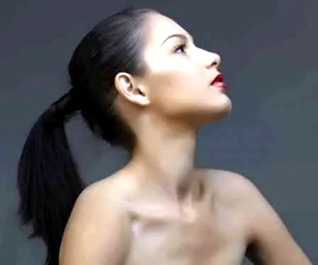 Justin Bieber女友时尚美妆 赛琳娜演绎成熟贵族名媛