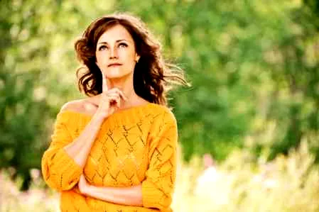 大地色系眼影如何驾驭 分享日常眼影的详细画法