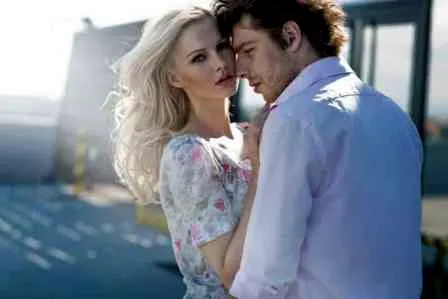 柳岩职场妆容现身香港显气场 御姐范化妆步骤图解教程