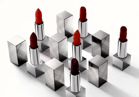 巴宝莉口红是什么档次 ​巴宝莉口红生产日期怎么看