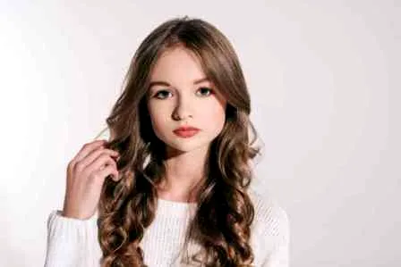 混血咬唇妆容化妆技巧   夏季与众不同的最佳步骤