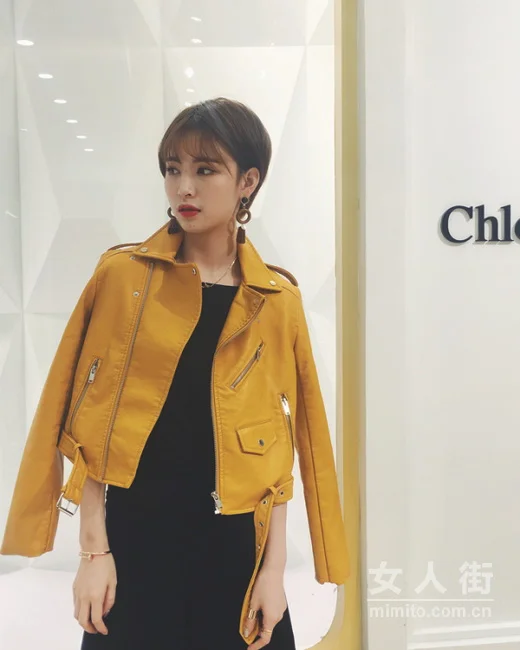 机车皮衣的搭配，女生也能帅到窒息