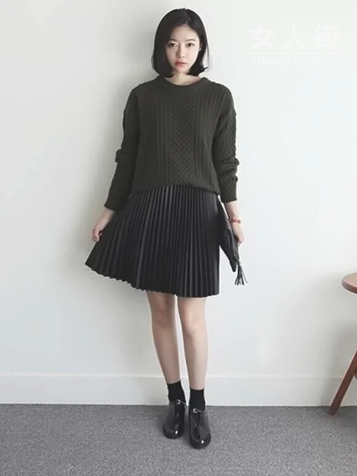 我想说的是身材不够,皮裙来凑!