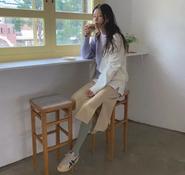 2022初春女生必备的独特色彩穿搭