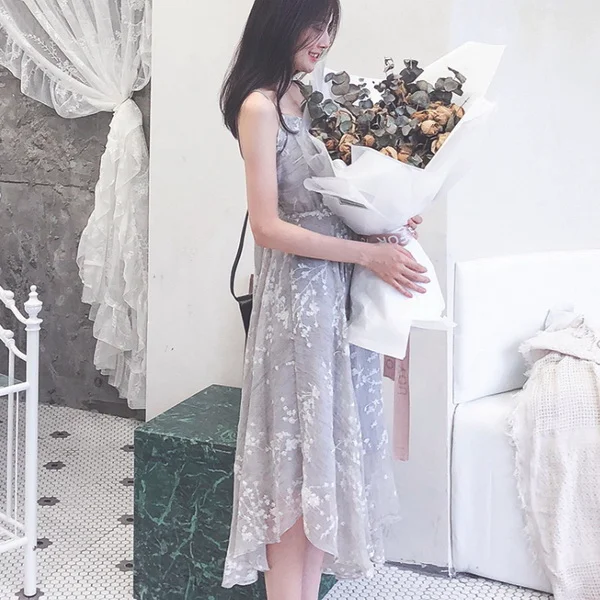 一条性感吊带裙，让你瞬间变女神！