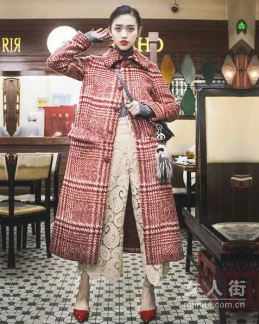 想轻松凹造型，时髦大衣来助力