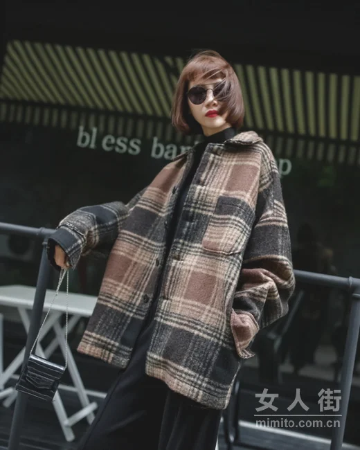想轻松凹造型，时髦大衣来助力