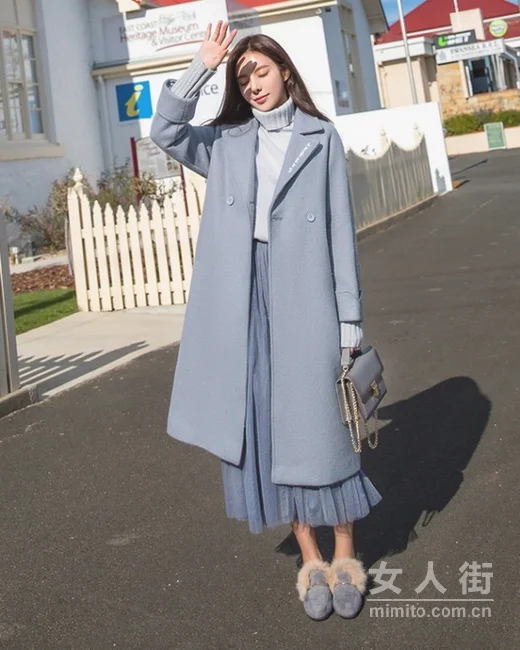 呢大衣+半身裙,秋冬凹造型这么穿!