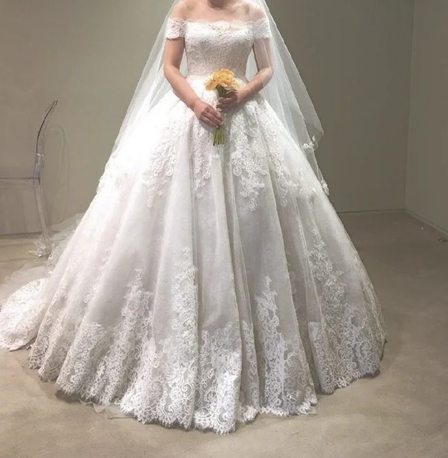 试穿实拍!2019最新时尚婚纱照片大全