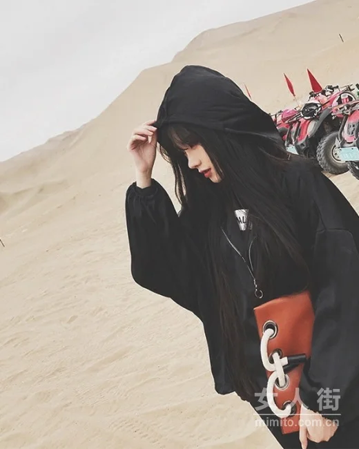 初秋衣服怎么穿？这款秋装来帮你！