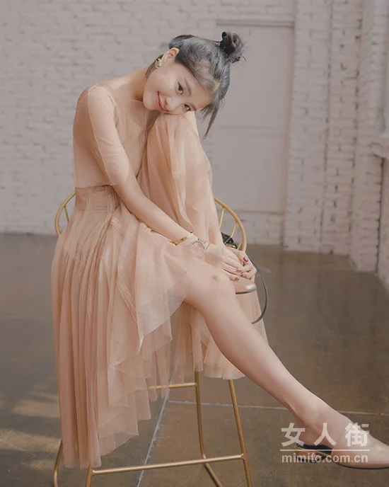 12件连衣裙大PK，用美丽度过酷夏