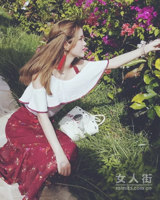 12件连衣裙大PK，用美丽度过酷夏