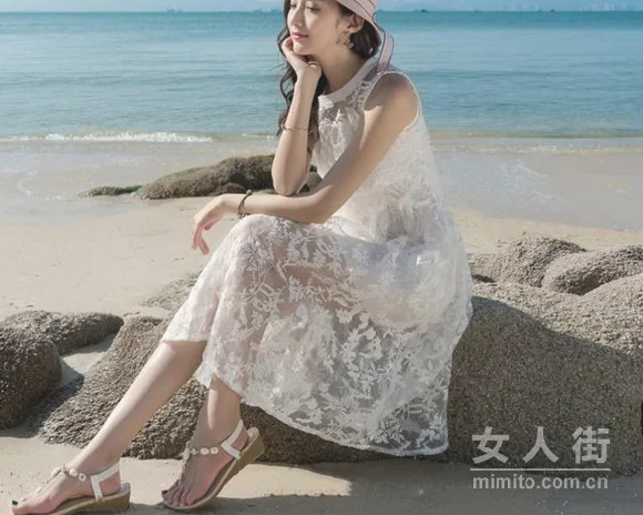 梦幻蕾丝裙，让你秒变会撩人的小妖精！
