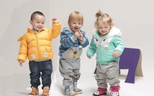 如何给孩子穿衣_孩子穿衣搭配