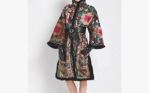 肩宽的人穿什么衣服好看