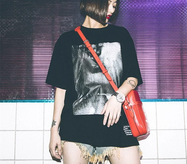 简单的欧美风T恤，百变潮流风格