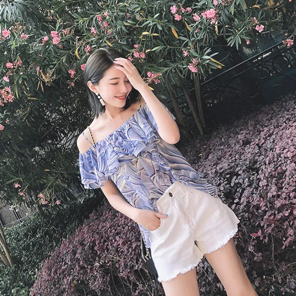 夏季女生约会搭配，一字肩俘获男神心