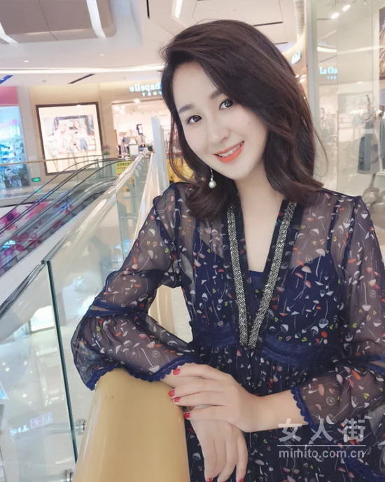 12件连衣裙大PK，用美丽度过酷夏