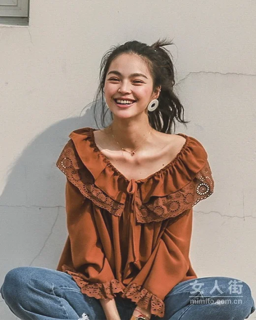 荷叶边上衣搭美裙，完胜明星小花旦