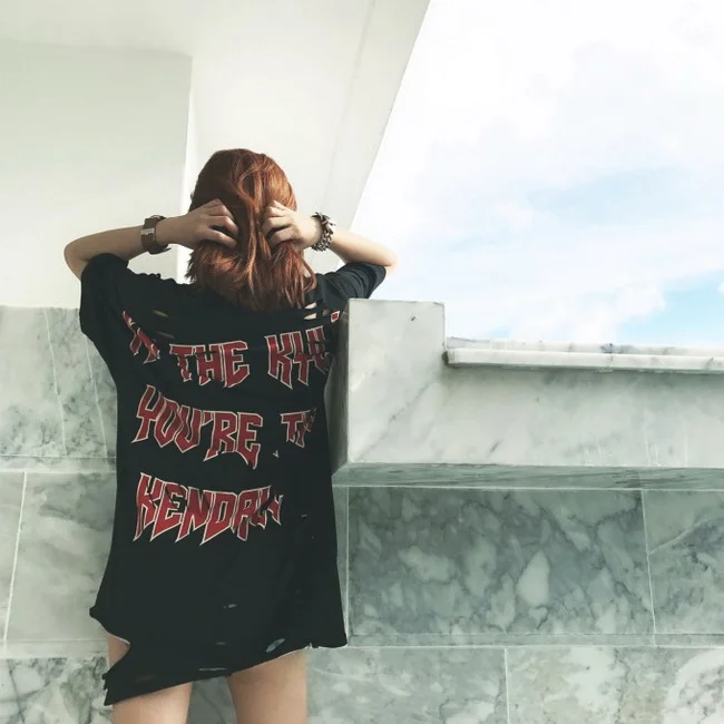 简单的欧美风T恤，百变潮流风格