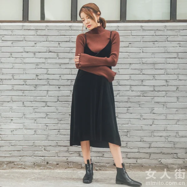 复古丝绒裙搭配 穿点旧的过把新瘾