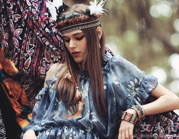 清凉飘逸的雪纺衫,烈日下的常青藤