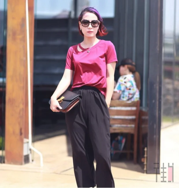 经典的纯色T恤，2019带你穿出新花样