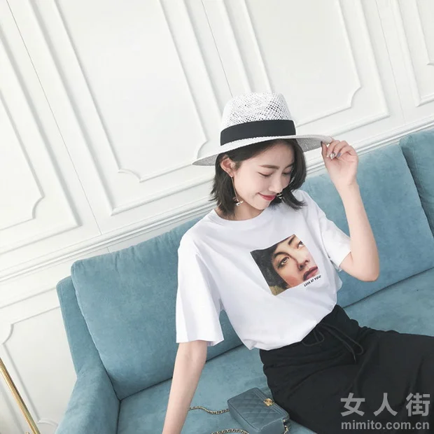 缤纷夏日，时髦T恤打造活力少女范