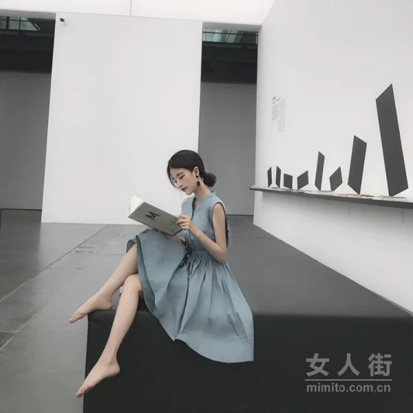 撩汉女神的穿搭，连衣裙凹造型示范