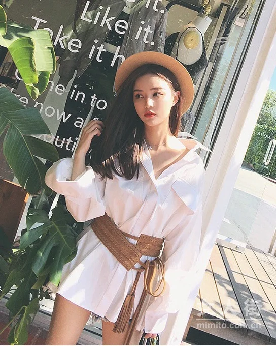 帅气的裙子穿搭，中性中透露出的女人味