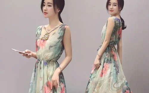 肤色黑怎么搭配衣服_肤色与服装色彩搭配