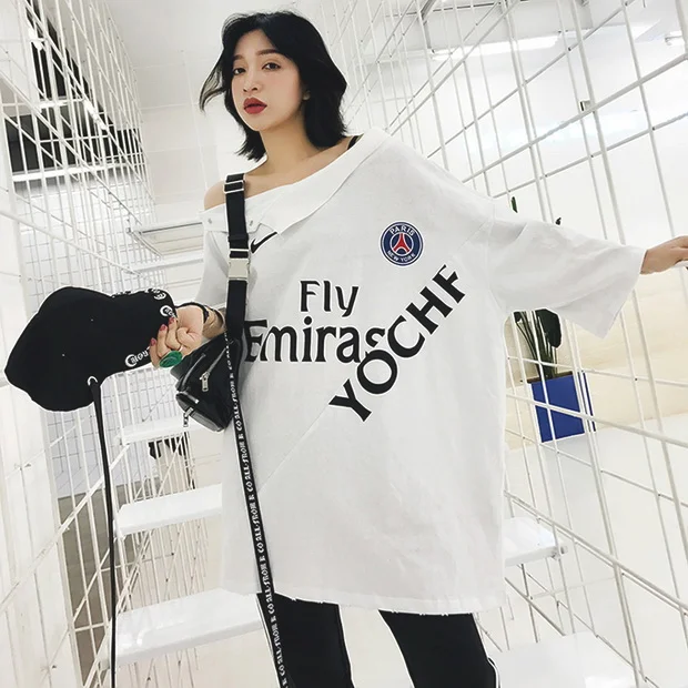 街头风T恤，女生也能穿出个性美