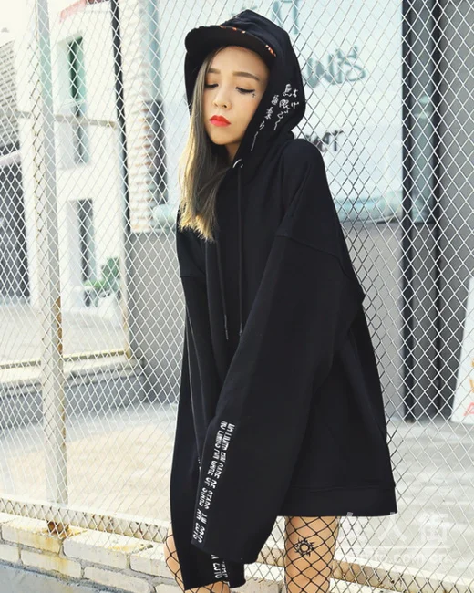 早秋卫衣正当道,耍帅扮靓轻松hold