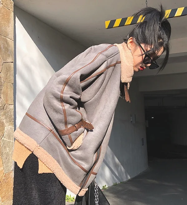时髦女人短外套穿搭，打造街头百变风格