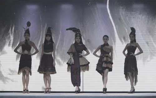 服装设计入门买什么书_服装设计有什么条件