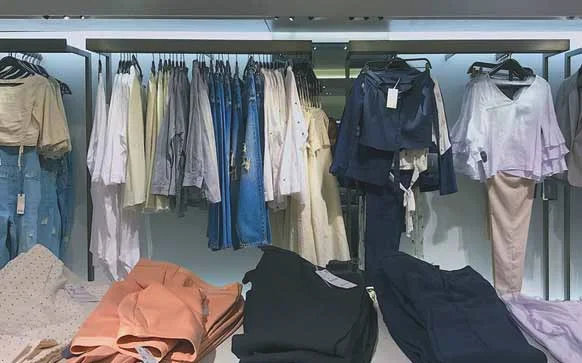 如何加盟服装品牌店