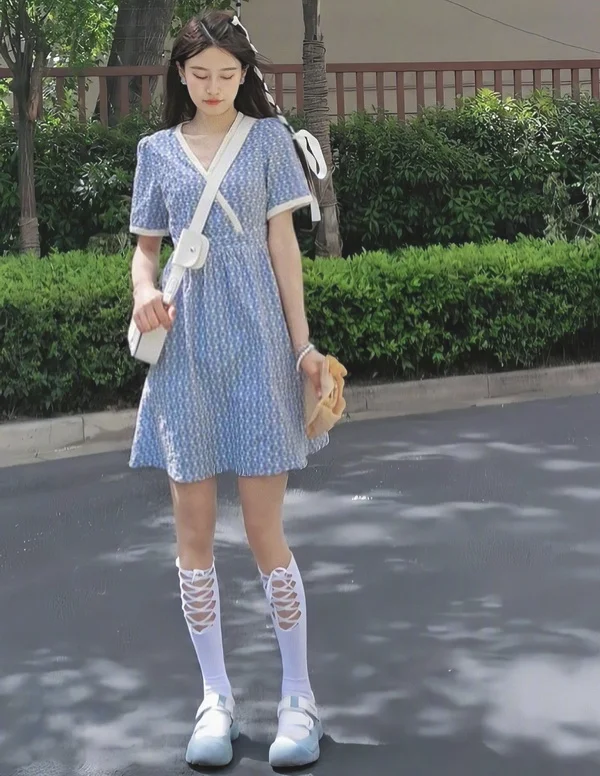 适合微胖女孩的纯御风穿搭Look