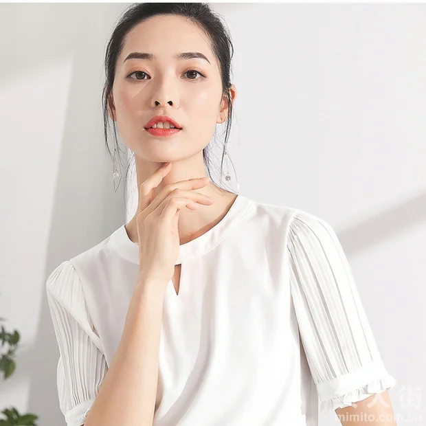 夏季甜蜜约会,T恤+格子裙狂撩汉