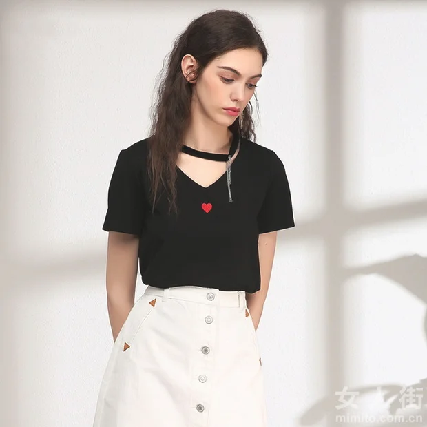 夏季甜蜜约会,T恤+格子裙狂撩汉