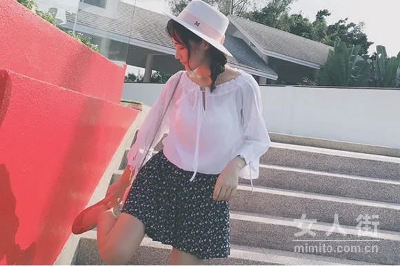 减龄短裙要这样穿，还你青春年少！