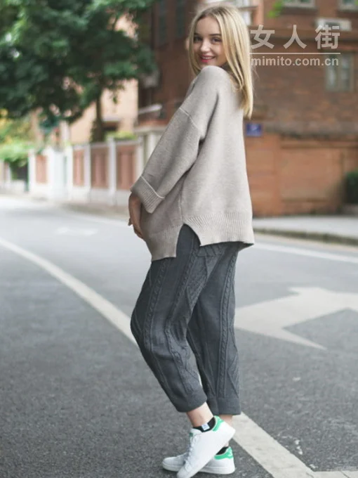 孕妇时尚穿搭，孕妇裤给肚子留点空间！